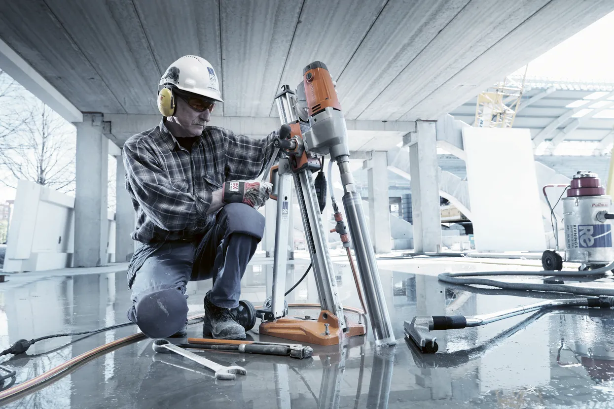 HUS_965173603_3 Καροτιέρα HUSQVARNA DMS 240 με βάση 2.4kW