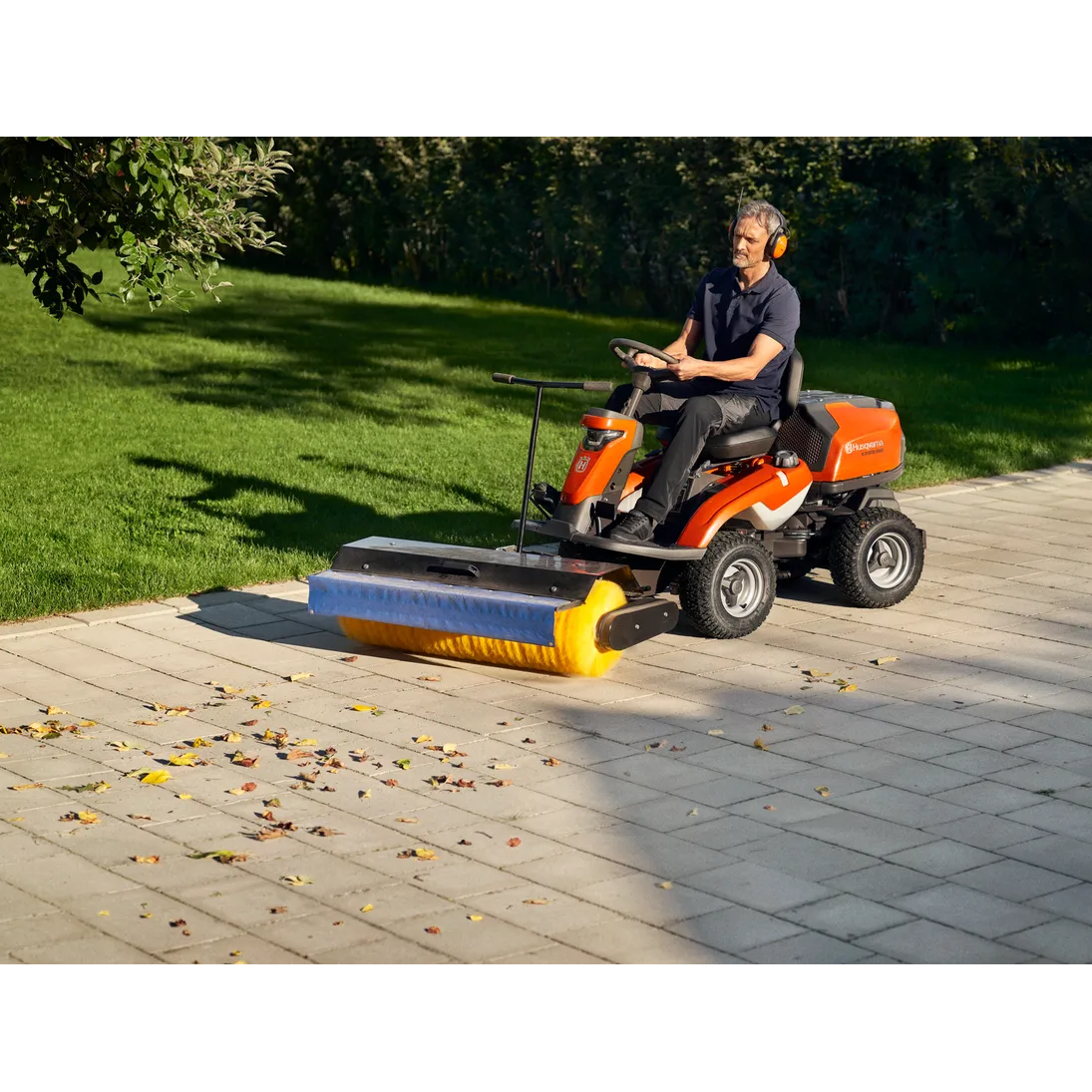 HUS_970542601_1 Τρακτέρ Rider Husqvarna 320X AWD