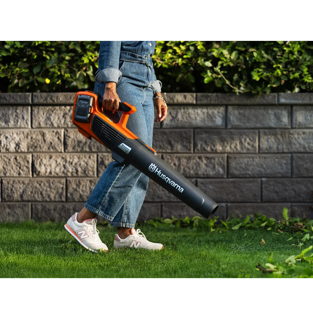 HUS_970827302_3 Σετ Φυσητήρας Husqvarna 122iB με μπαταρία